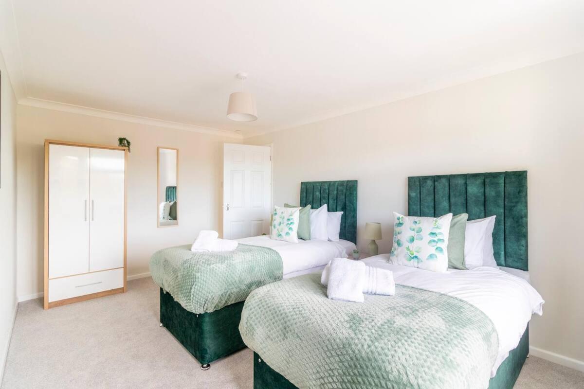 Wow! Seaview Beach Apartment Sleeps 6-Free Parking Bournemouth Exteriér fotografie
